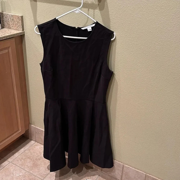 Diane Von Furstenberg woman's black cocktail dress - Picture 2 of 10